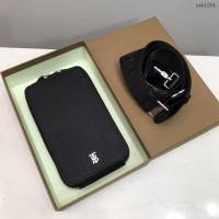 Burberry專門店新款粒紋皮革手機包保護套 巴寶莉手提袋 yxb1264