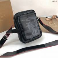 Burberry專門店新款London斜背包 巴寶莉London格紋男士單肩斜挎包 yxb1295