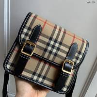Burberry專門店新款經典格紋帆布斜挎包 巴寶莉男女通用款肩背包 yxb1334