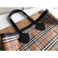 Burberry專門店新款帆布格紋圖案手提購物女包 巴寶莉雙面兩用托特包購物袋 yxb1350
