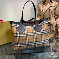 Burberry專門店新款帆布格紋圖案手提購物女包 巴寶莉雙面兩用托特包購物袋 yxb1351