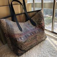 Burberry專門店新款雙面兩用托特包 巴寶莉塗鴉圖案手提購物袋 yxb1360