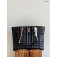 Burberry專門店新款羔羊皮絎縫購物袋 巴寶莉鏈條雙肩帶肩背女包 yxb1384