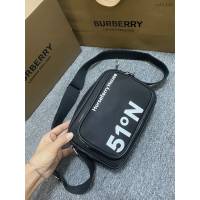 Burberry專門店新款相機包 巴寶莉尼龍布男女款單肩斜挎包 yxb1444
