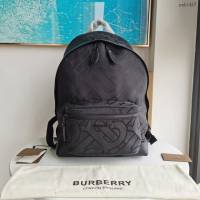 Burberry專門店新款男士後背包 巴寶莉經典皮革裝飾雙肩包 yxb1457