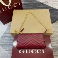 Gucci專櫃2025秋冬系列小號單肩斜挎包 古馳Marmont系列絎縫V型鏈條包 847589  gc1286