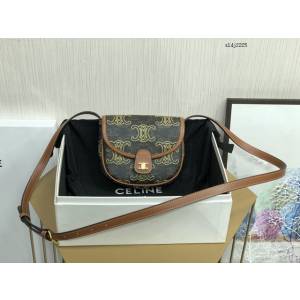 Celine專櫃2023新款520膠囊系列單肩斜挎包 賽琳BESACE迷你標誌印花心形刺繡手袋 sldj2225