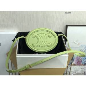 Celine專櫃2023新款經典凱旋門Logo大月餅包斜挎女包 賽琳OVAL CUIR TRIOMPHE大光滑牛皮革橢圓形手袋 sldj2263