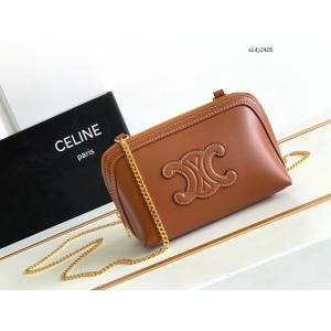 Celine專櫃2023新款復古小牛皮TRIOMPHE浮雕凱旋門貝殼包 賽琳復古全皮貝殼包 sldj2426