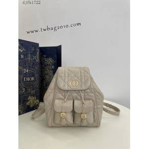 Dior专柜新款迪奥高仿原单奶油杏中号Caro秋冬系列双肩包 djfk1722