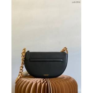 Burberry專門店新款弧形包女士鏈條小挎包 巴寶莉時裝秀款肩背包 yxb1054