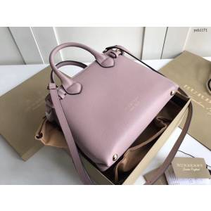 Burberry專門店新款小號粉色托特包 巴寶莉粒面小牛皮手提女包 yxb1171