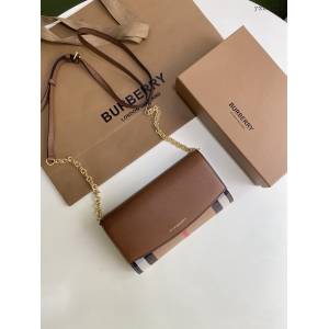 Burberry專門店新款House格紋拼皮革錢夾 巴寶莉小型手袋鏈條錢包 yxb1227
