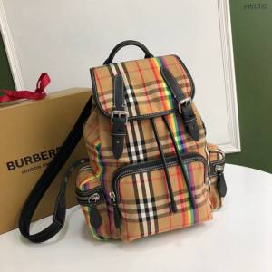 Burberry專門店新款中號彩虹Vintage格紋斜背式軍旅背包 巴寶莉男士女士後背包 yxb1392