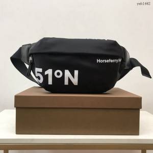 Burberry專門店新款腰包 巴寶莉尼龍布男士腰包挎包 yxb1442