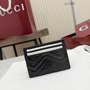 Gucci專櫃2026新款絎縫V型納帕羊皮革卡包 古馳Marmont女士卡套名片夾 443127  gc1009
