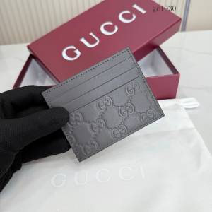 Gucci專櫃2027新款老花卡夾名片夾 古馳Emblem系列銀色印花卡包 850187  gc1030
