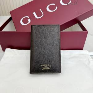 Gucci專櫃2026新款燙金對折錢夾護照夾 古馳Lira系列男士錢包 867327  gc1102